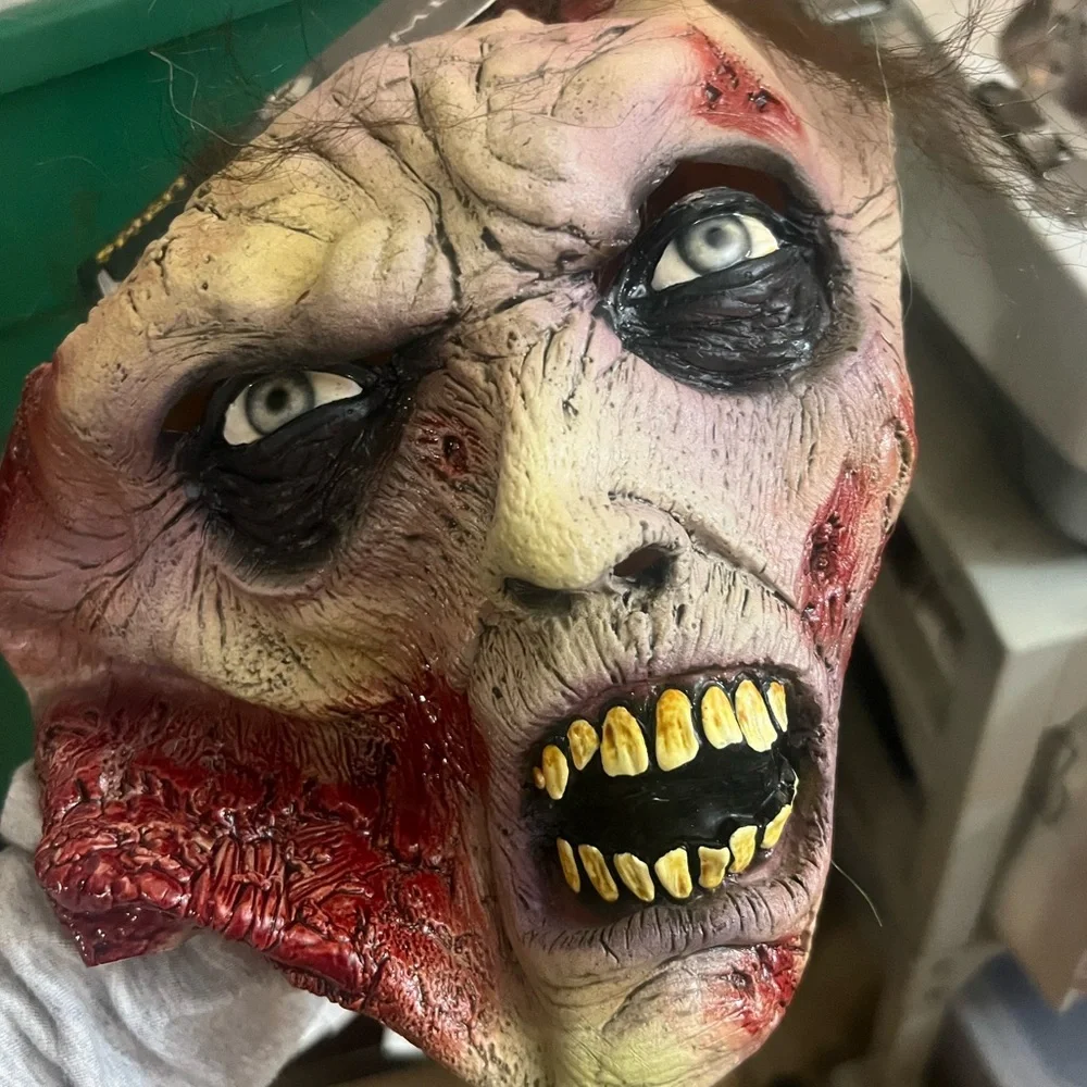 HALLOWEEN ZOMBIE MASK SCARY COSTUME FOR WOMEN OR MEN. NEW parties, hunted house